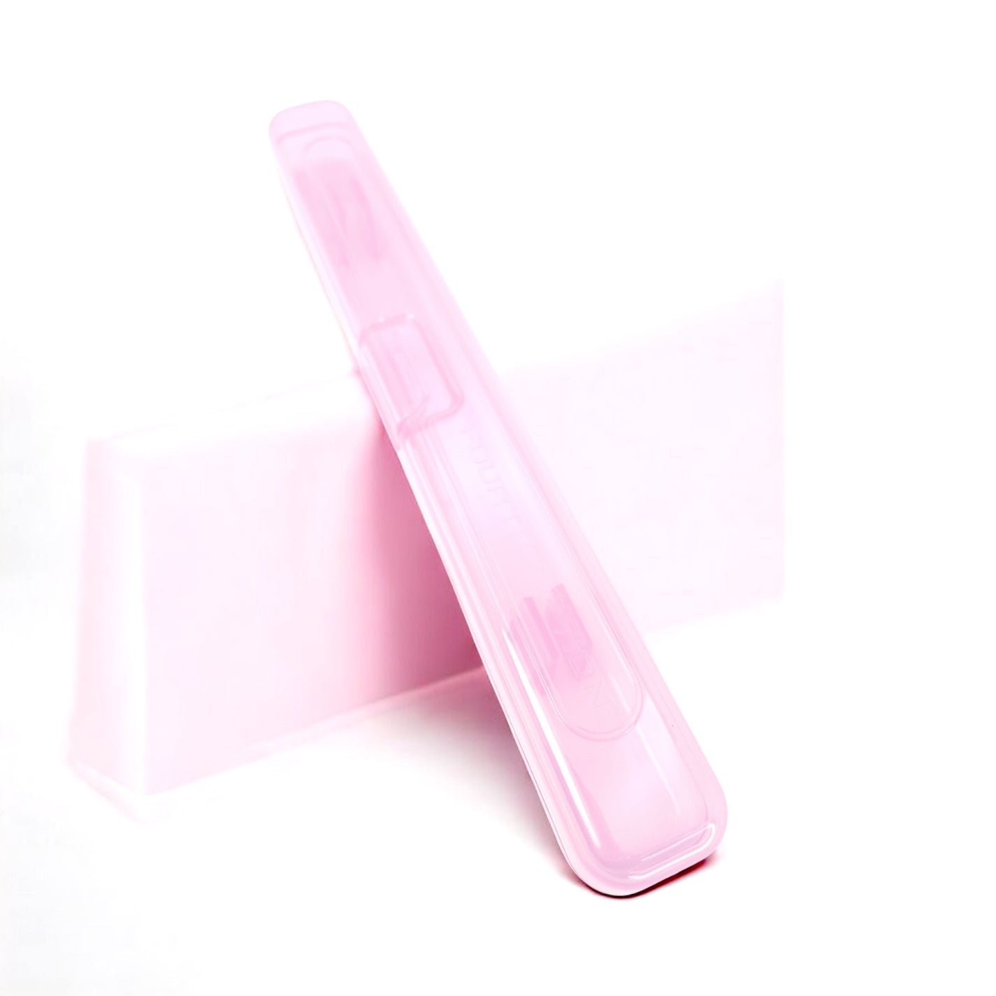 this photo depicts the pink choaf single carry case by Fourth option in its light pink color